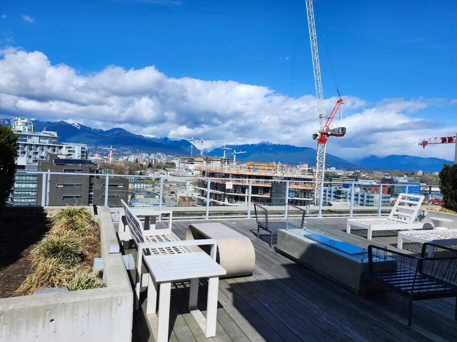 Apartment Bright Downtown Vancouver