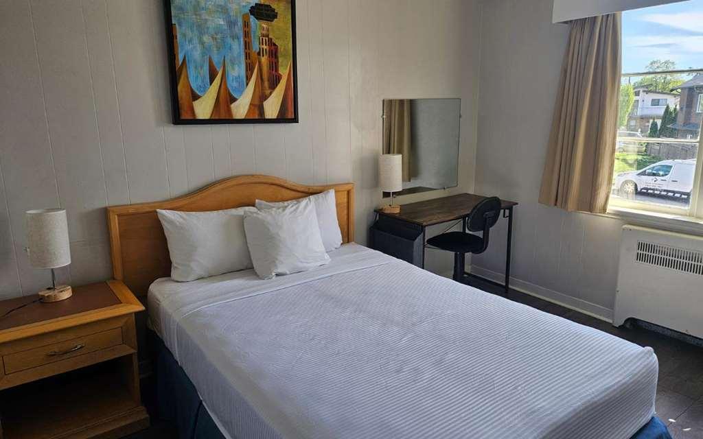 2400 Hotel Vancouver