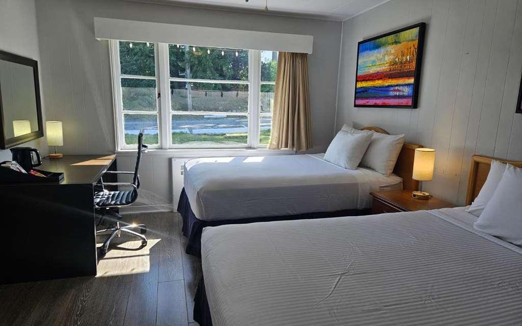 Hotel 2400