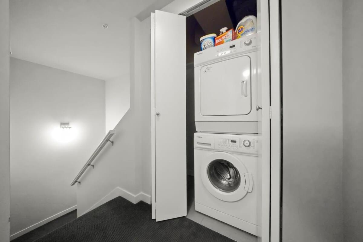 Apartment Serene And Chic Townhome By Dt With Free Parking *