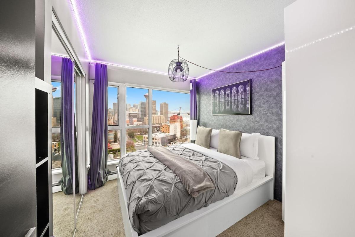 Beautiful 2 Bedroom Dt With Free Parking Apartment *