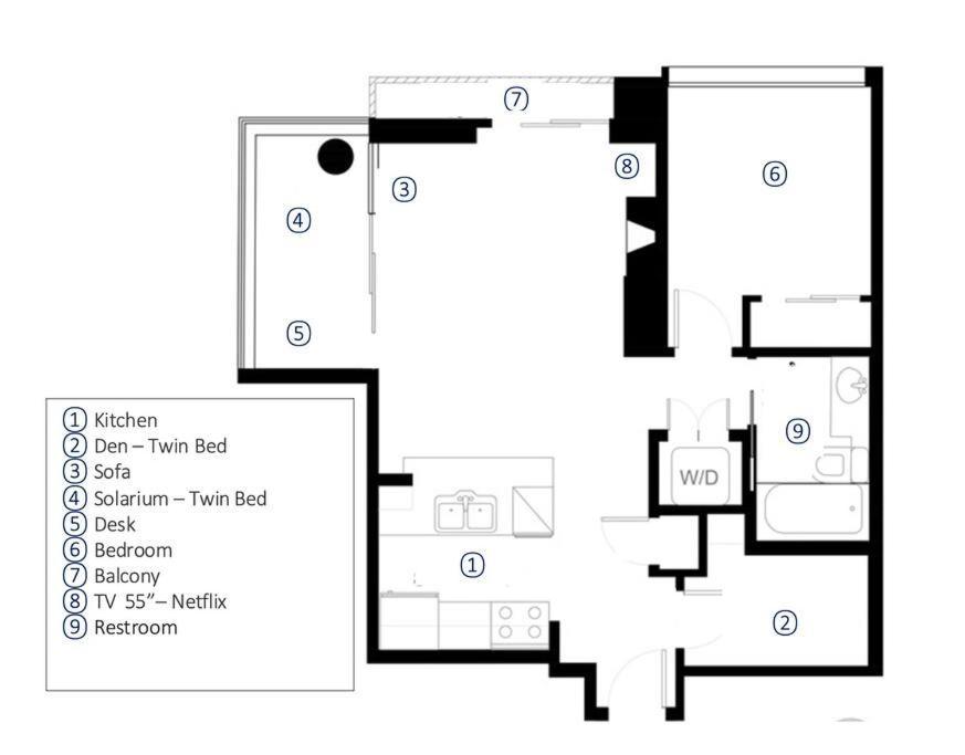 Modern Spacious Solarium And Den In Downtown With Parking And Pool Apartment