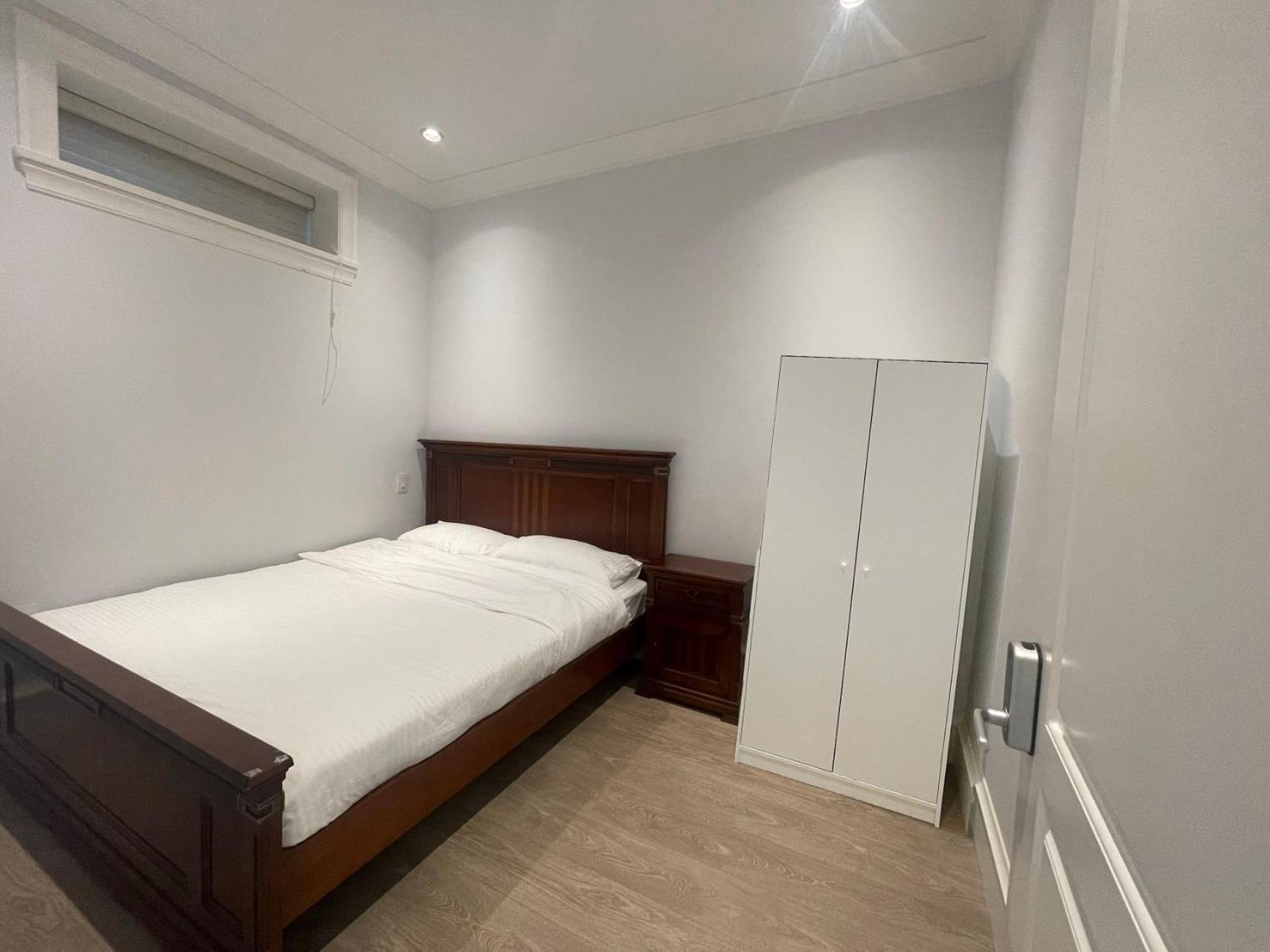 Guest Bedrooms In West