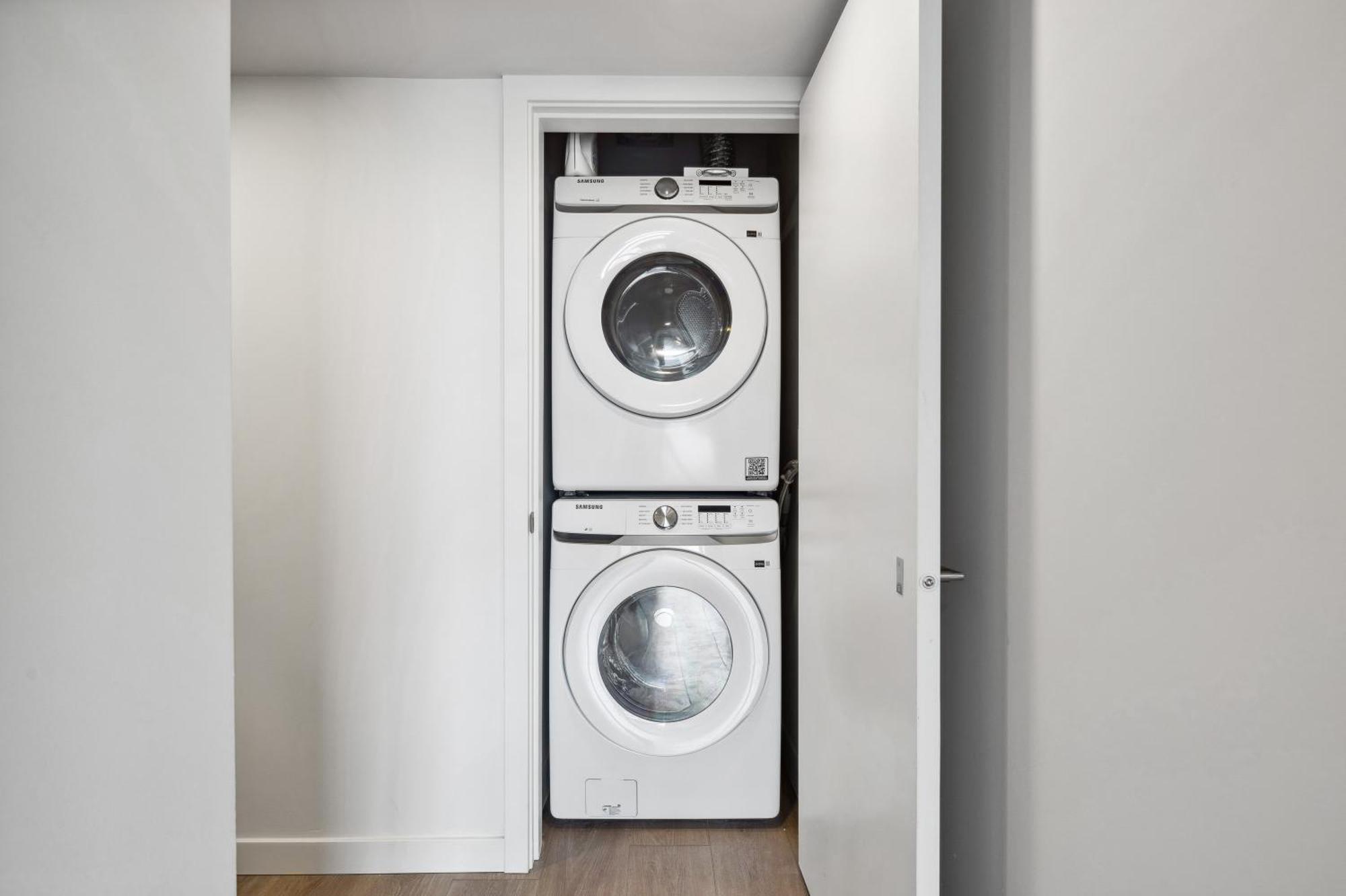 Apartment Brand New In Downtown Vancouver