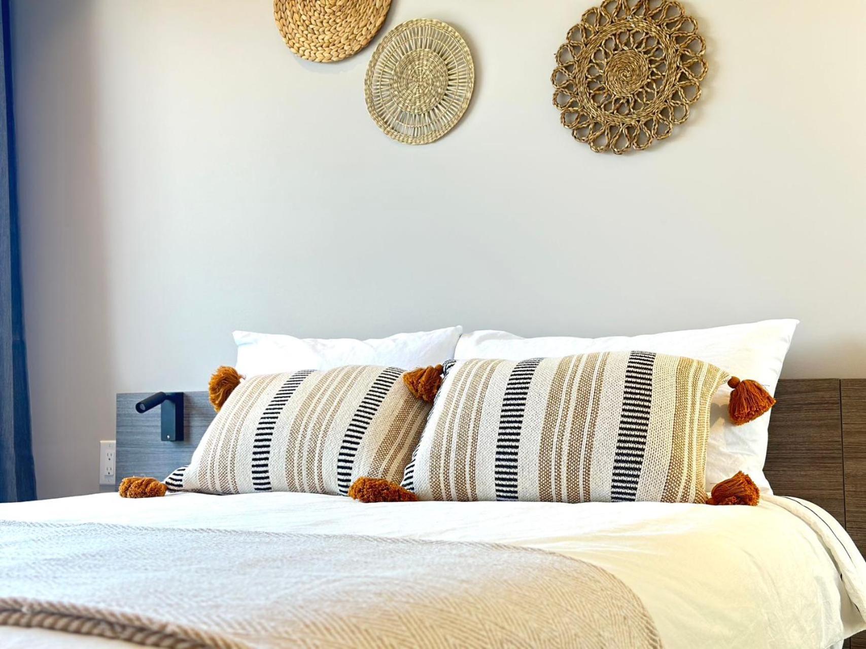 Modern New Private Bathroom Suite, 8mins To Ubc& 15mins To Downtown Gasthof *