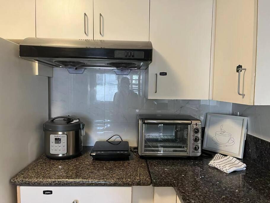 2br Near Skytrain Station, Private And Convenient * Vancouver
