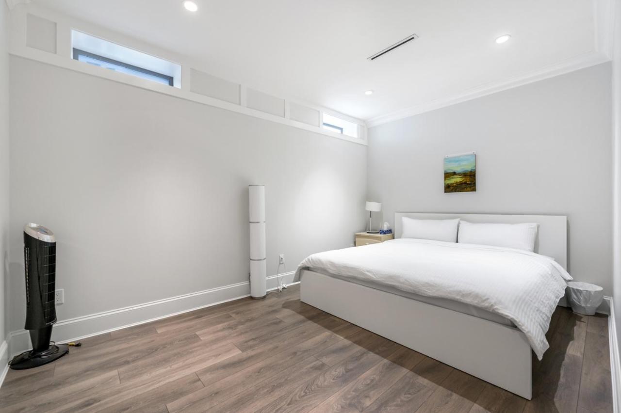Ferienhaus Elegant Spacious Retreat Modern Amenitie Vancouver
