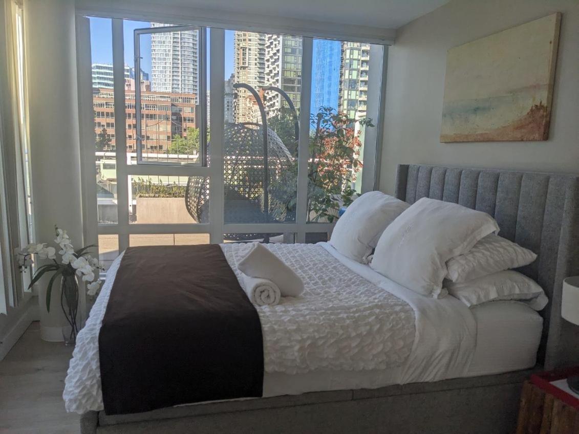 Penthouses Of Ave
