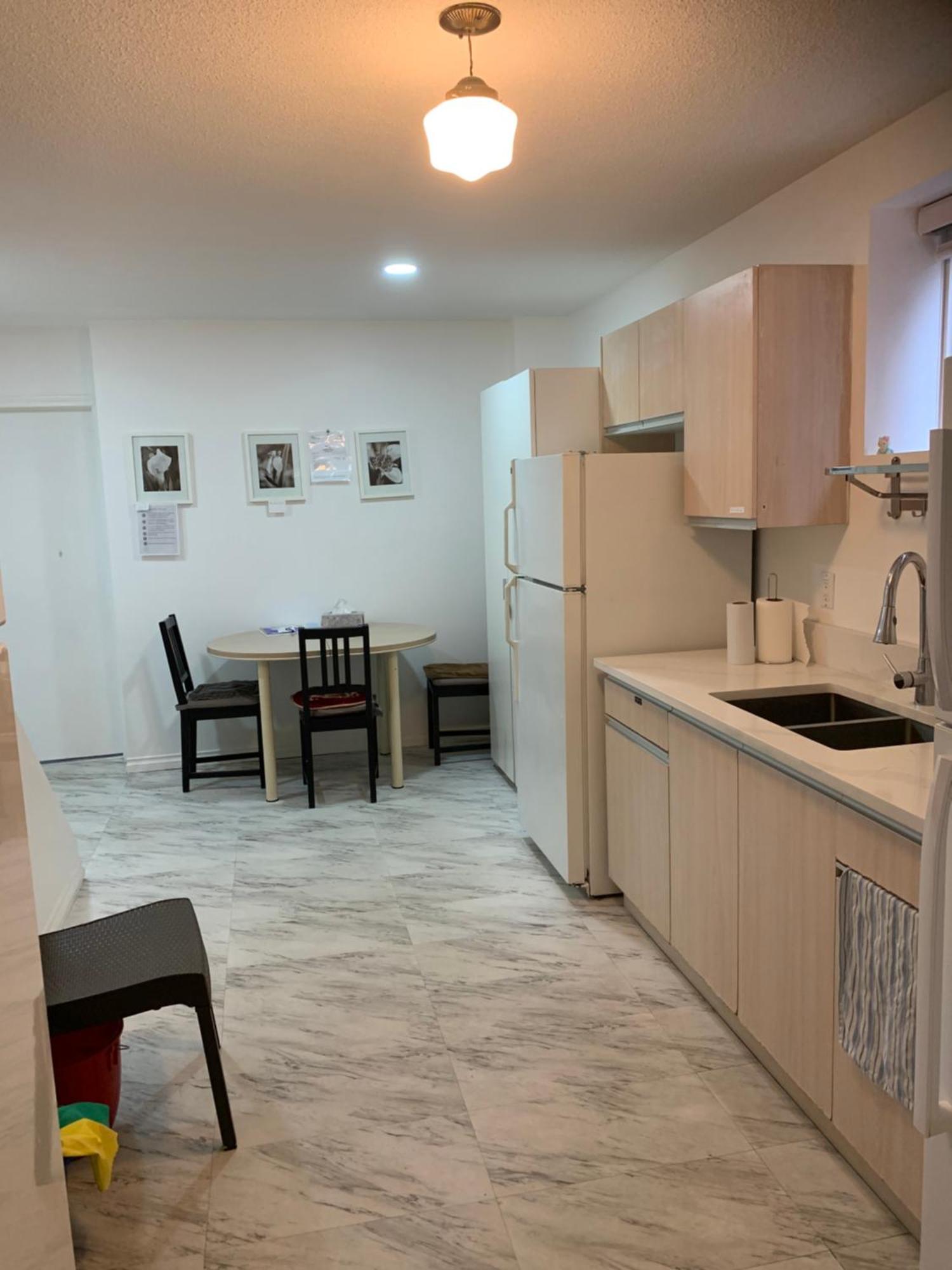 A Special Deal Ending Soon, Only 99 Dollars A Night!! Vancouver West Near Yvr Airport Vancouver