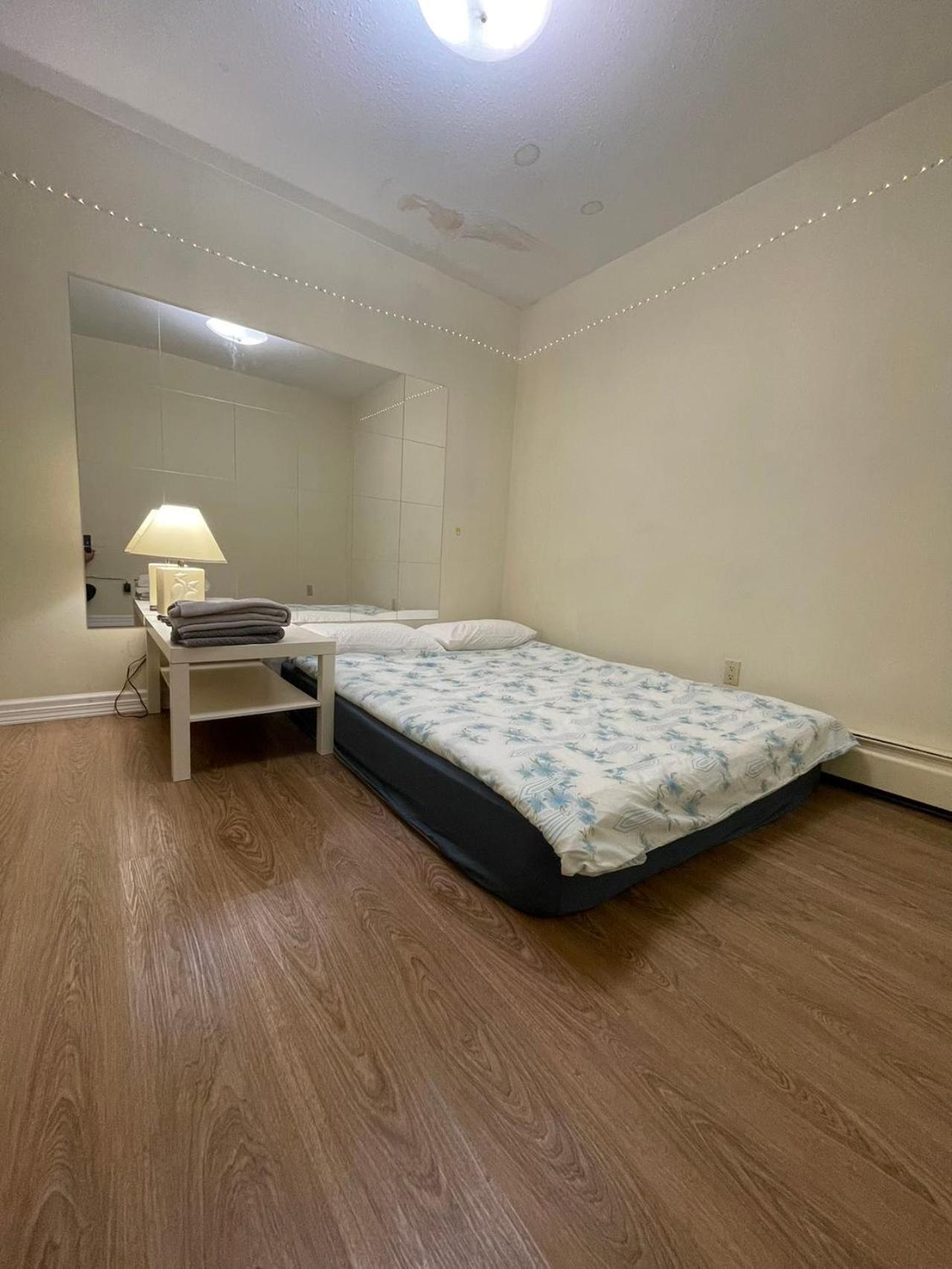 Stylish & Retreat - Basement