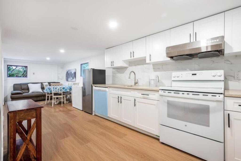 Family Fun Apartment Vancouver
