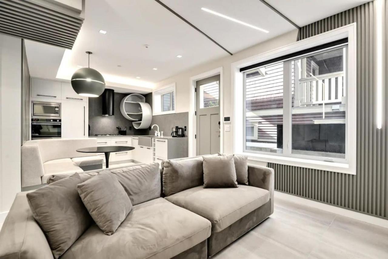 Designer 2br In Downtown Steps From Sunset Apartment *