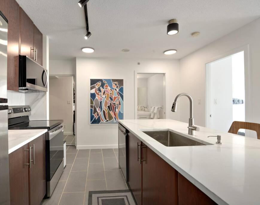 Apartment Luxary Downtown With Free Parking
