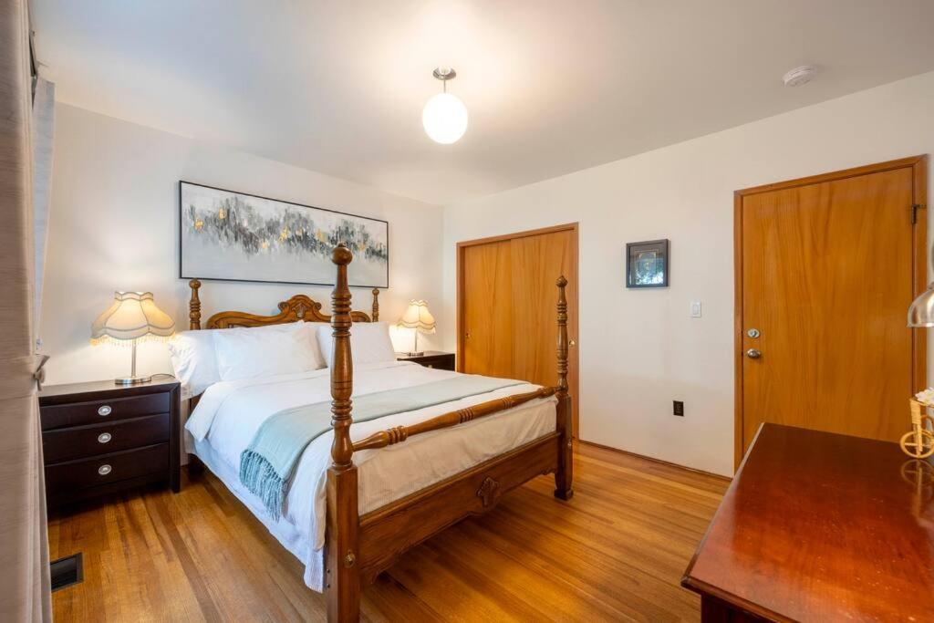 Holiday home Romantic Getaway Near The Heart Of Vancouver