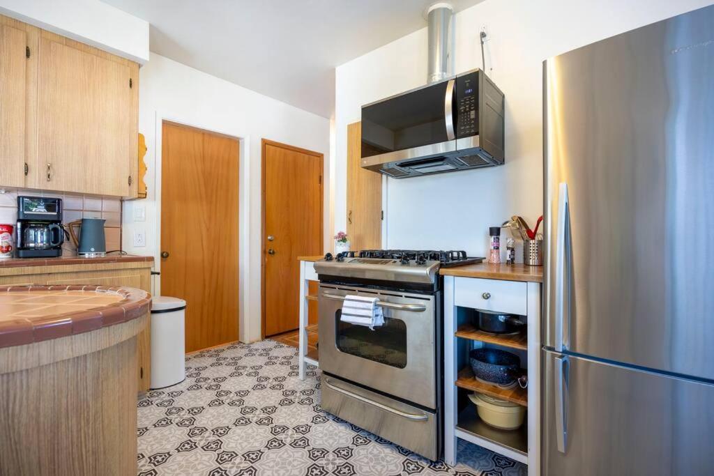 Holiday home Romantic Getaway Near The Heart Of