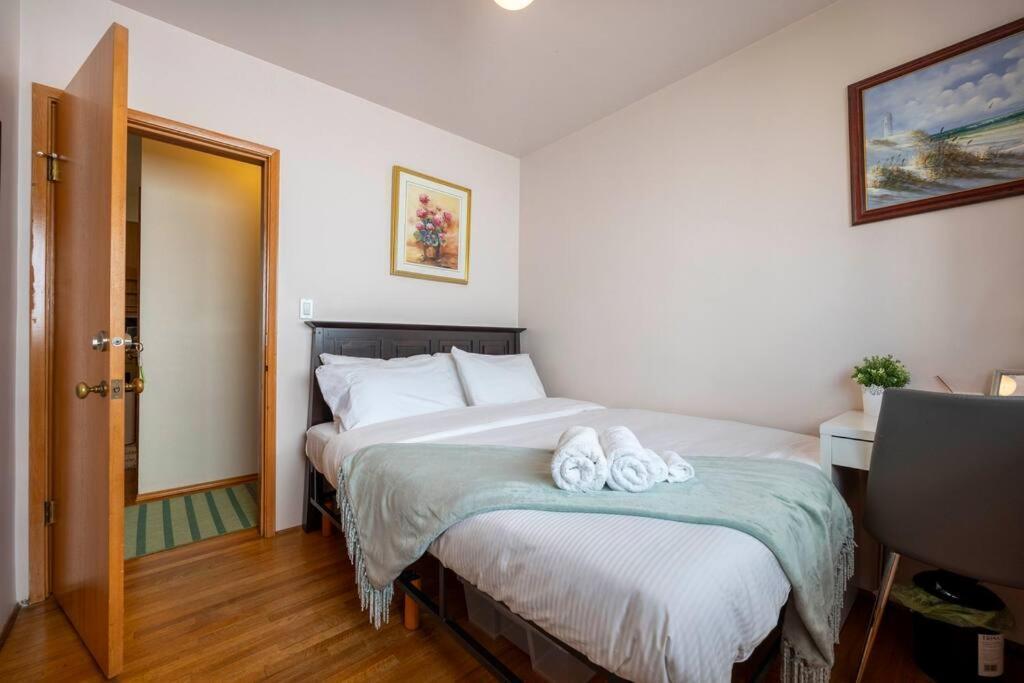 Romantic Getaway Near The Heart Of Vancouver