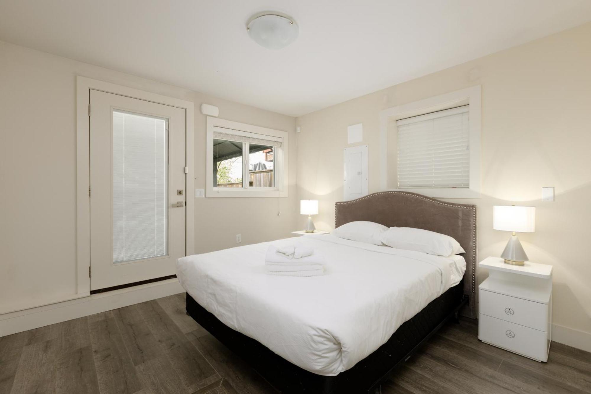 Holiday home Spacious 4-bedroom In Convenient Location Vancouver