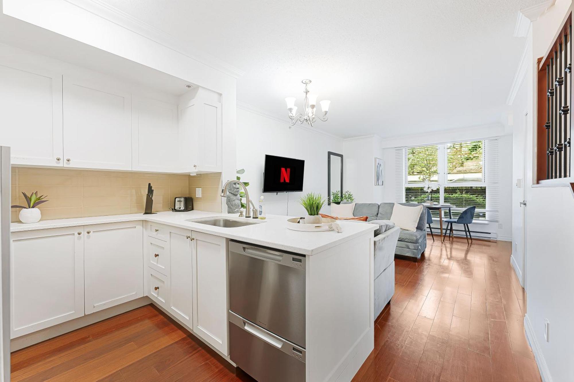 Luxurious Coal Harbour Duplex Steps From The Water Apartment Vancouver