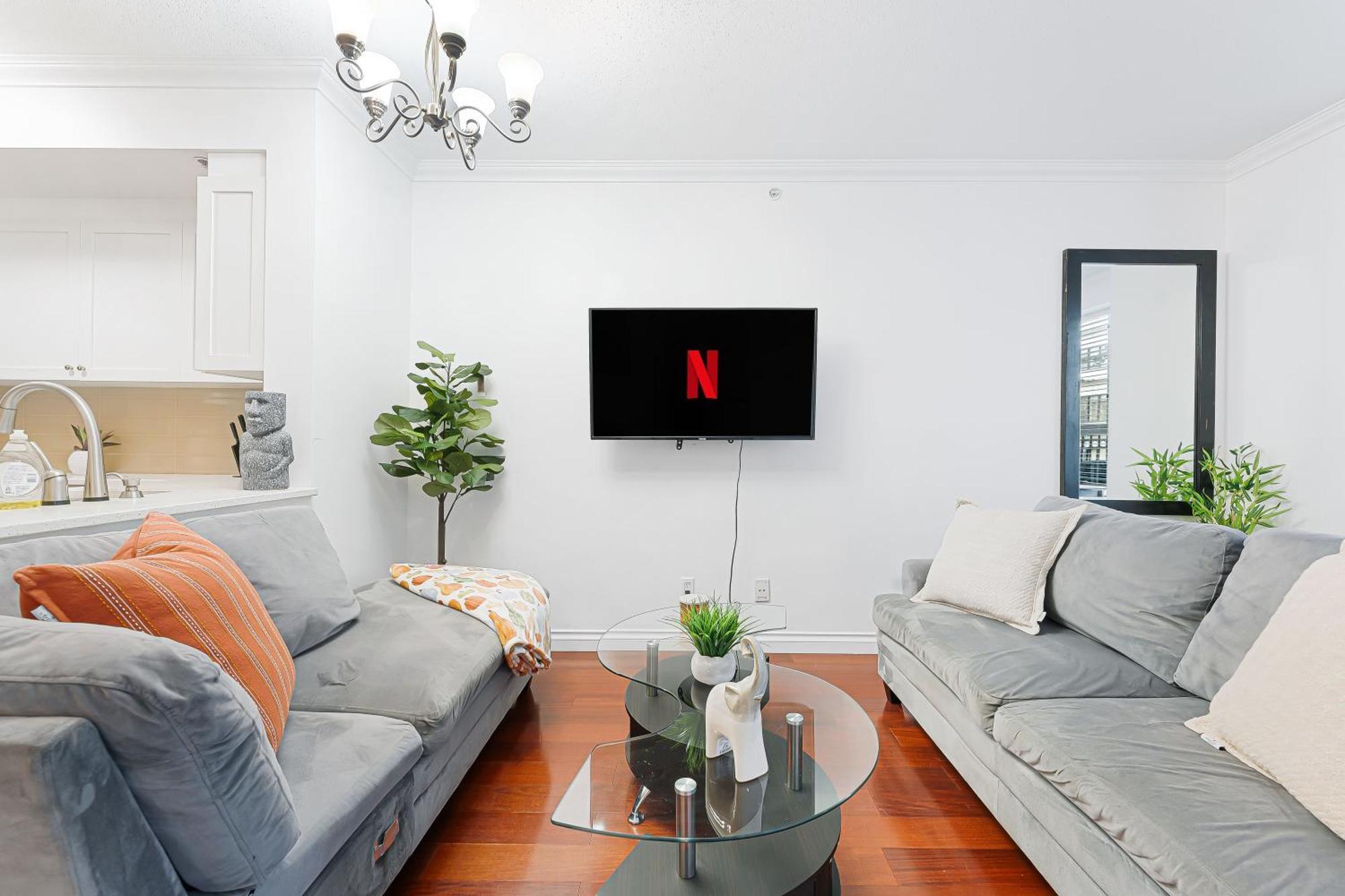 Apartment Luxurious Coal Harbour Duplex Steps From The Water *