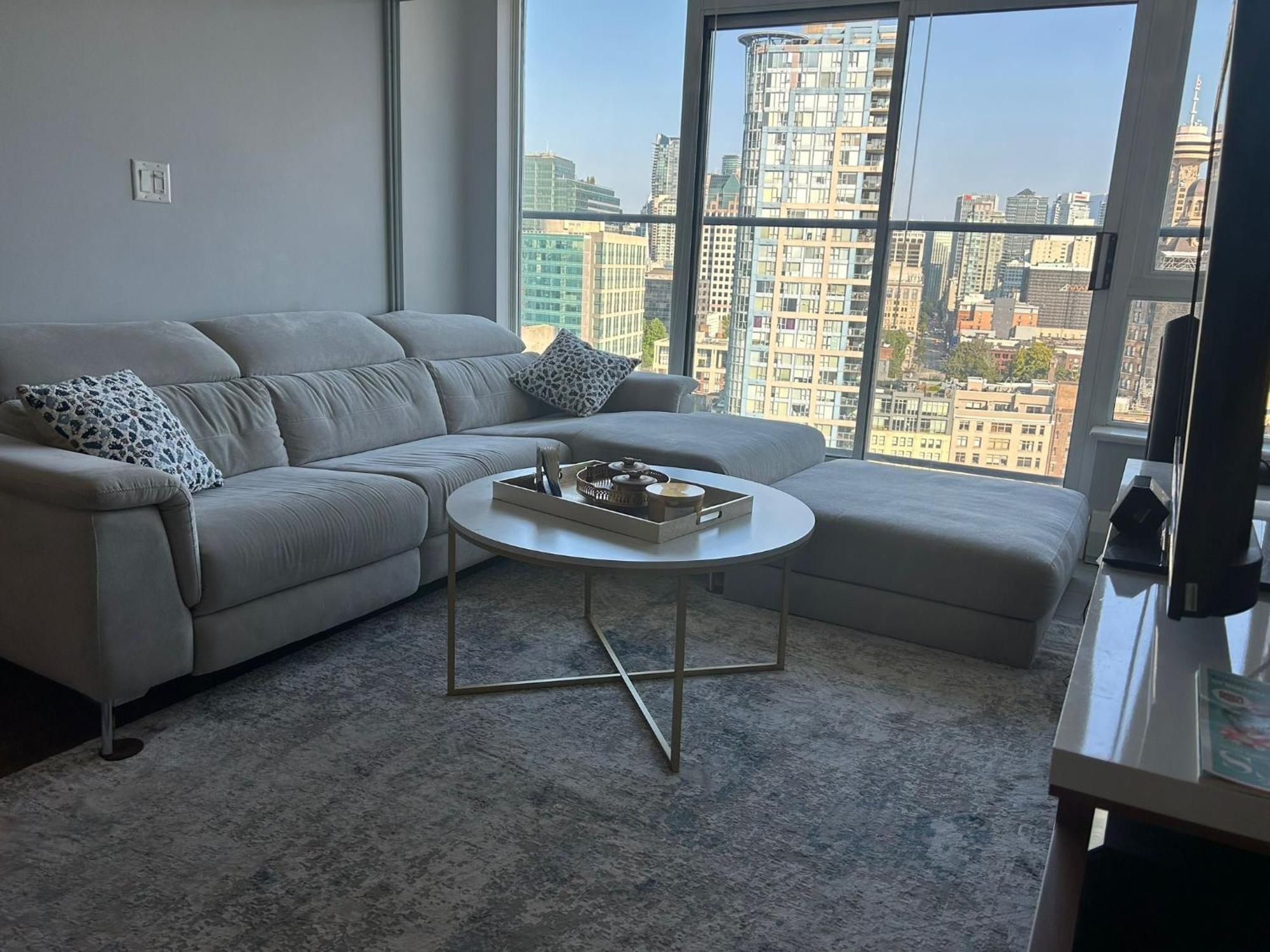 Apartment Urban Oasis In Downtown 1 Bed 1 Bath Vancouver