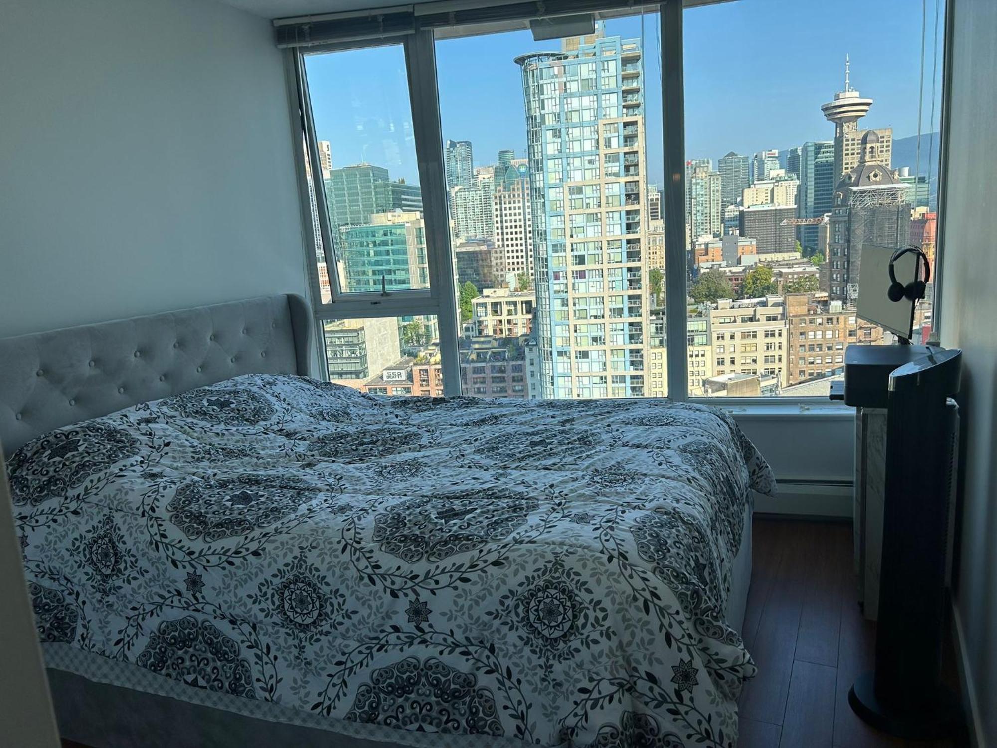 Urban Oasis In Downtown 1 Bed 1 Bath *