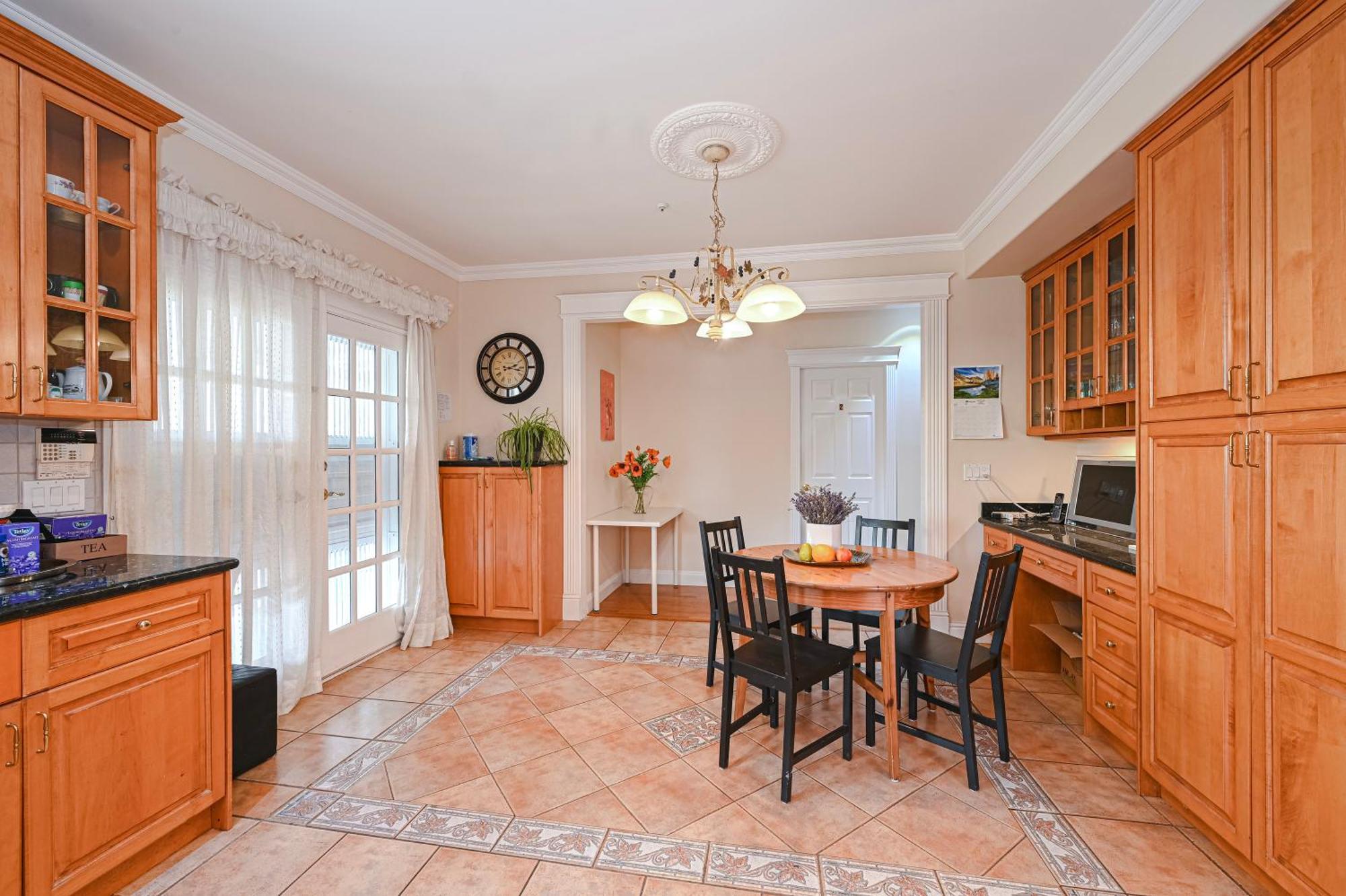 Hotel 7 Bedrooms In The Heart Of *
