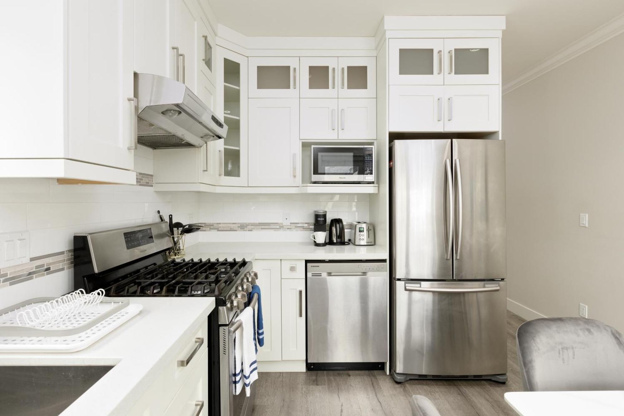 Charming Retreat Near Downtown- Cozy Oasis On Nanaimo St *
