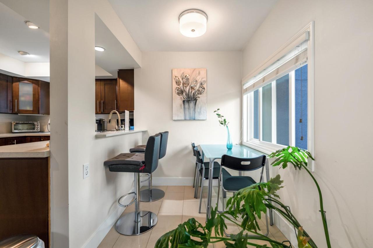 Charming Coastal Haven In With Shared Bathroom Homestay *