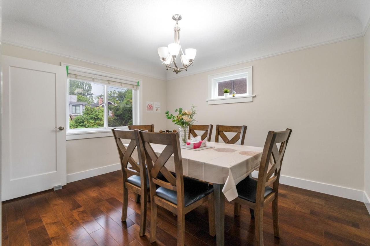 Charming Coastal Haven In With Shared Bathroom *