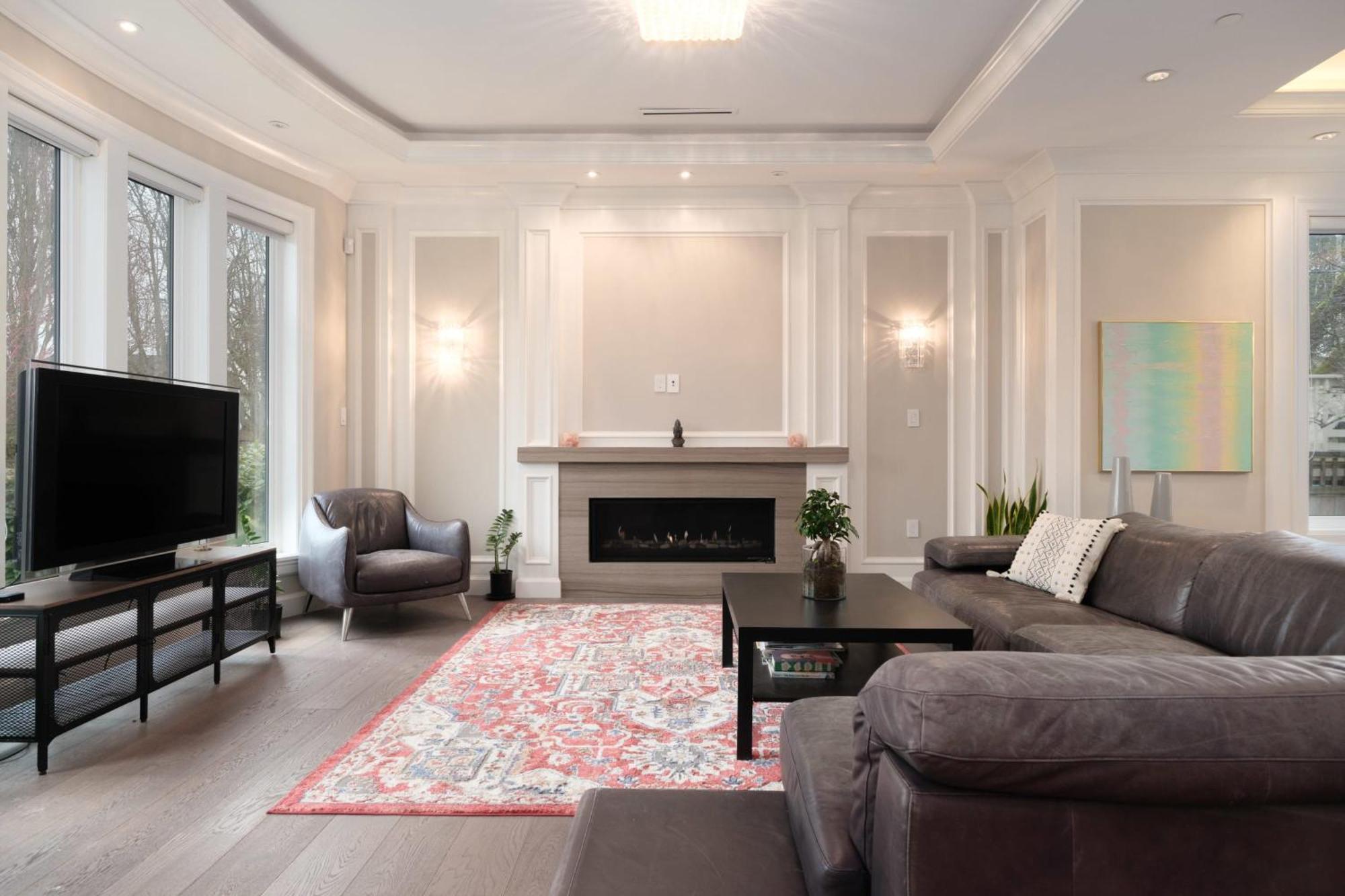 Basement With Shared Washroom In Deluxe Holiday home *