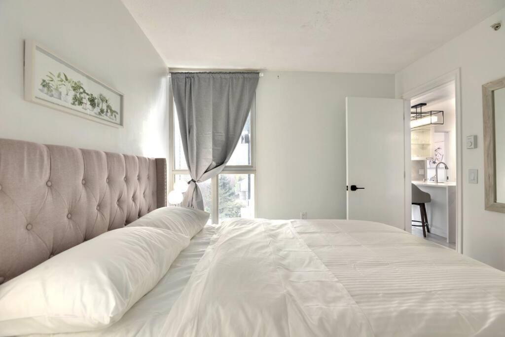 Luxury In Downtown With View Apartment *