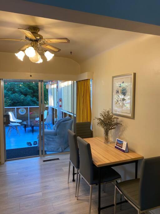 Unique Park House 5min Walk To Subway * Vancouver