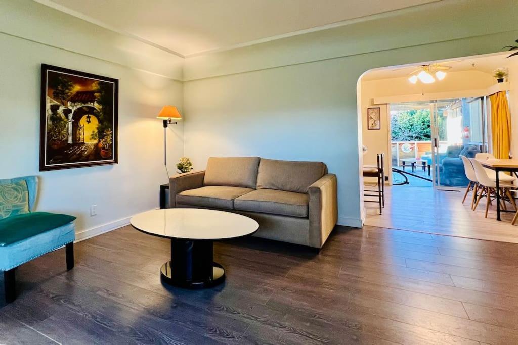 Apartment Unique Park House 5min Walk To Subway Vancouver