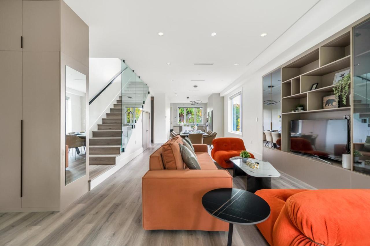 Charming And Modern Retreat In Trendy 42nd Avenue Neighbourhood Holiday home Vancouver