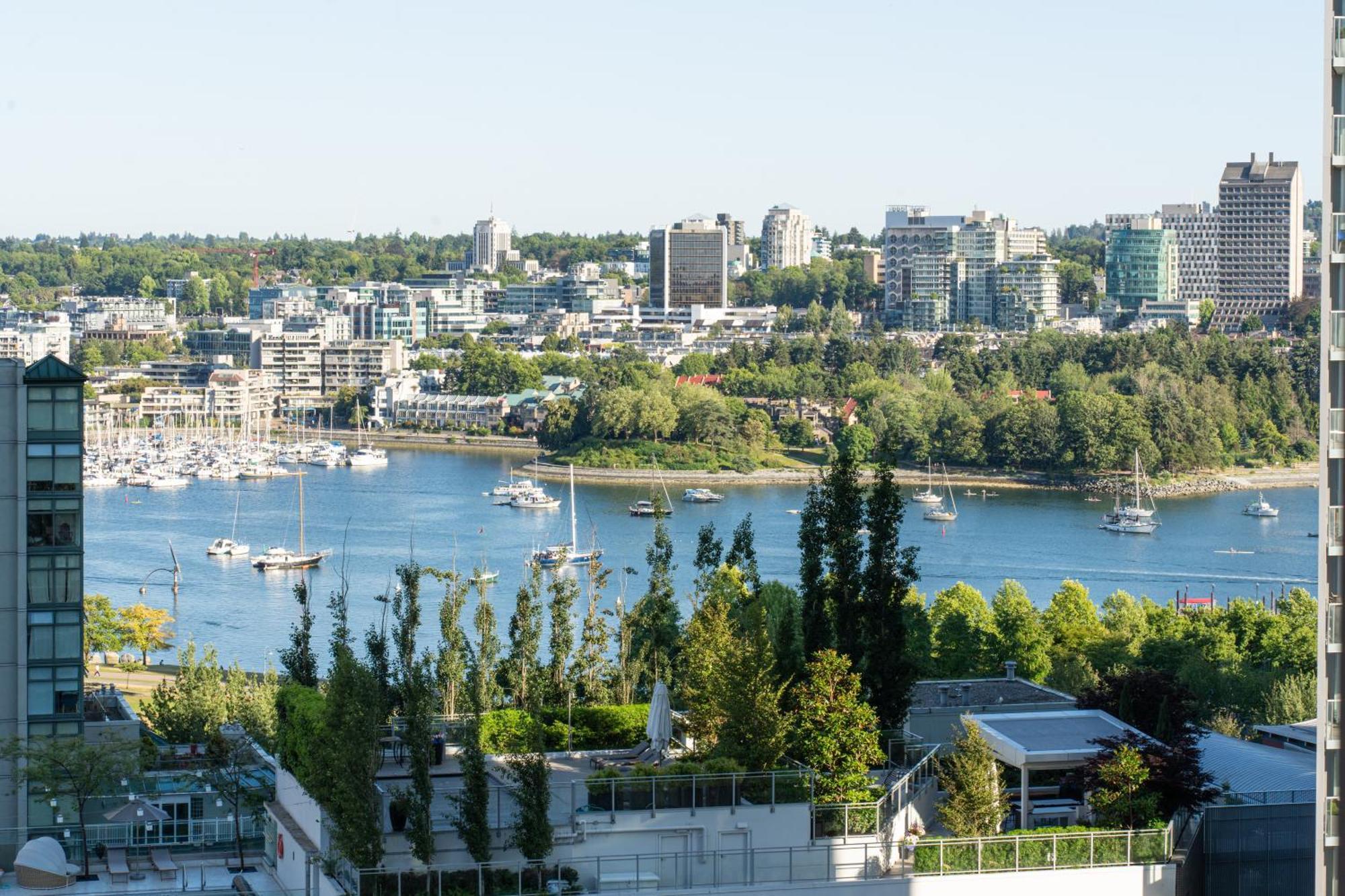 Apartment Prime Waterfront Living 2 Bedroom With Breathtaking City Views Vancouver