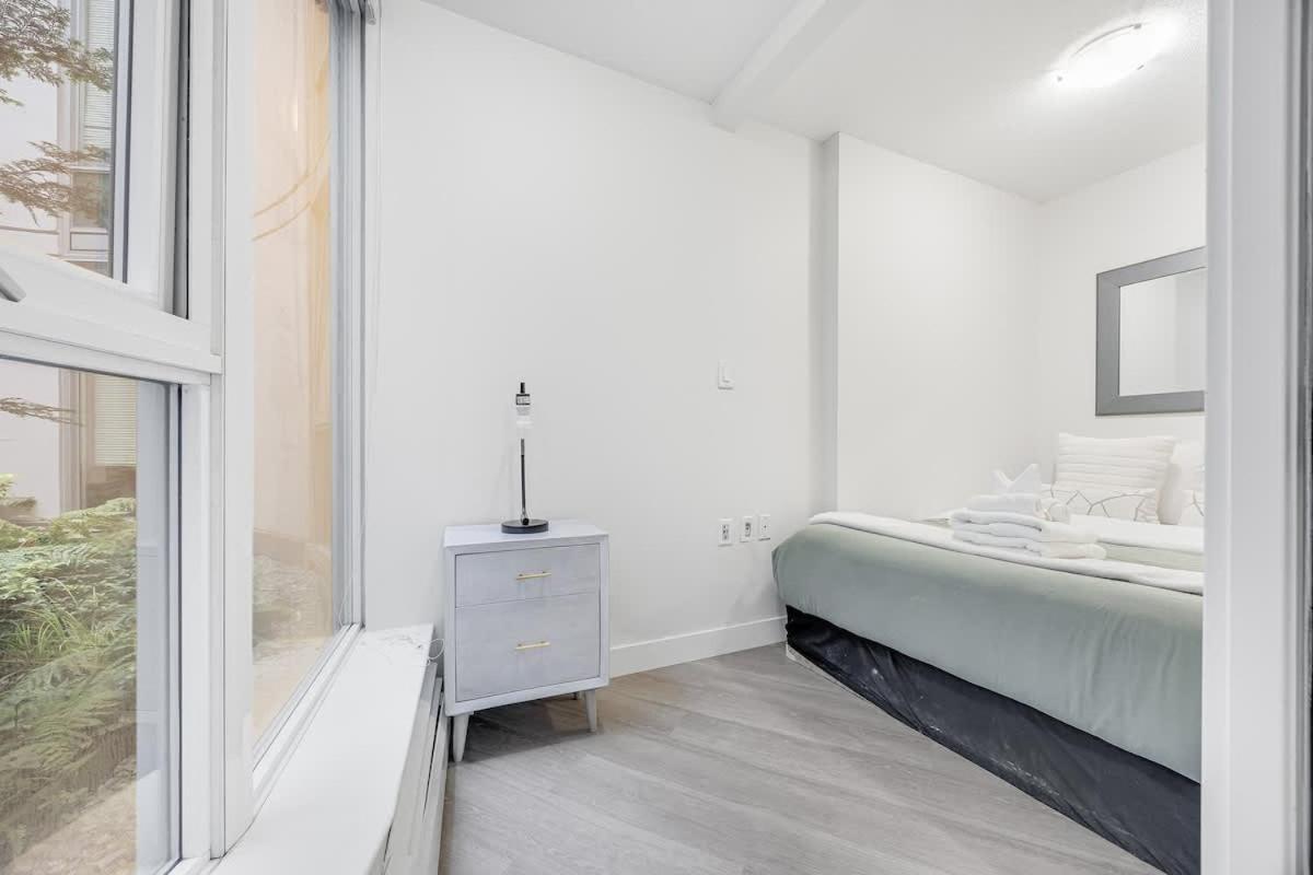 Stylish 2br By Rogers Arena Incl Parking