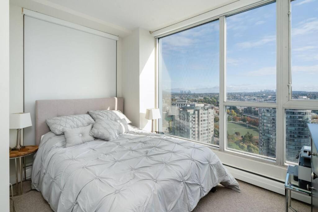Apartment Luxury 2 Bed 2 Bath Downtown With Free Parking *