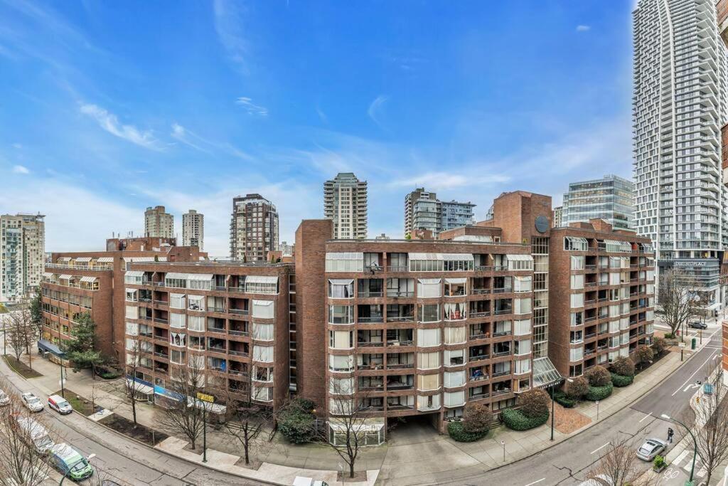 Beautiful Two Beds With Free Parking Vancouver