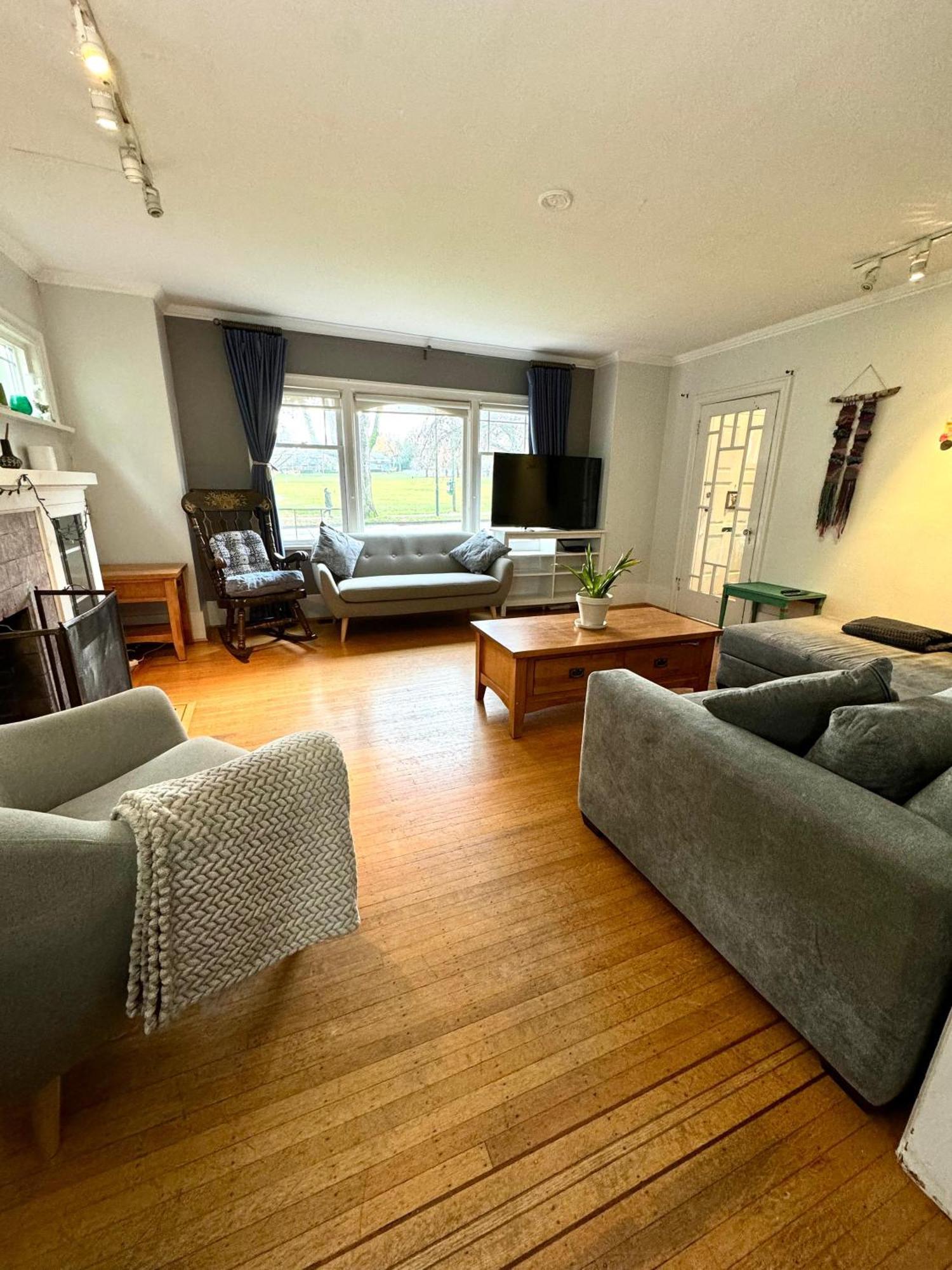 Holiday home Charming Kits Character House Vancouver