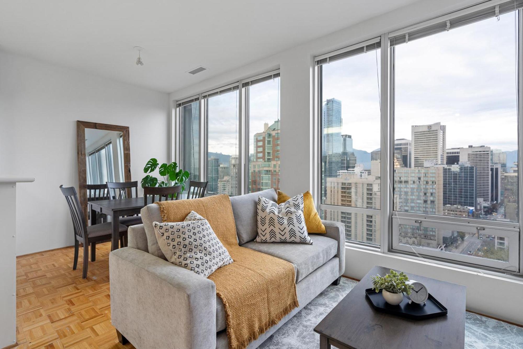 Downtown Highrise * Vancouver