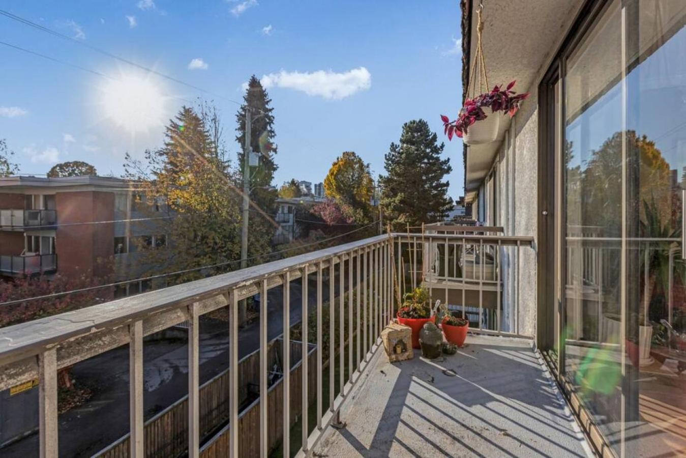 Adorable 1-bedroom On Kitsilano Vancouver