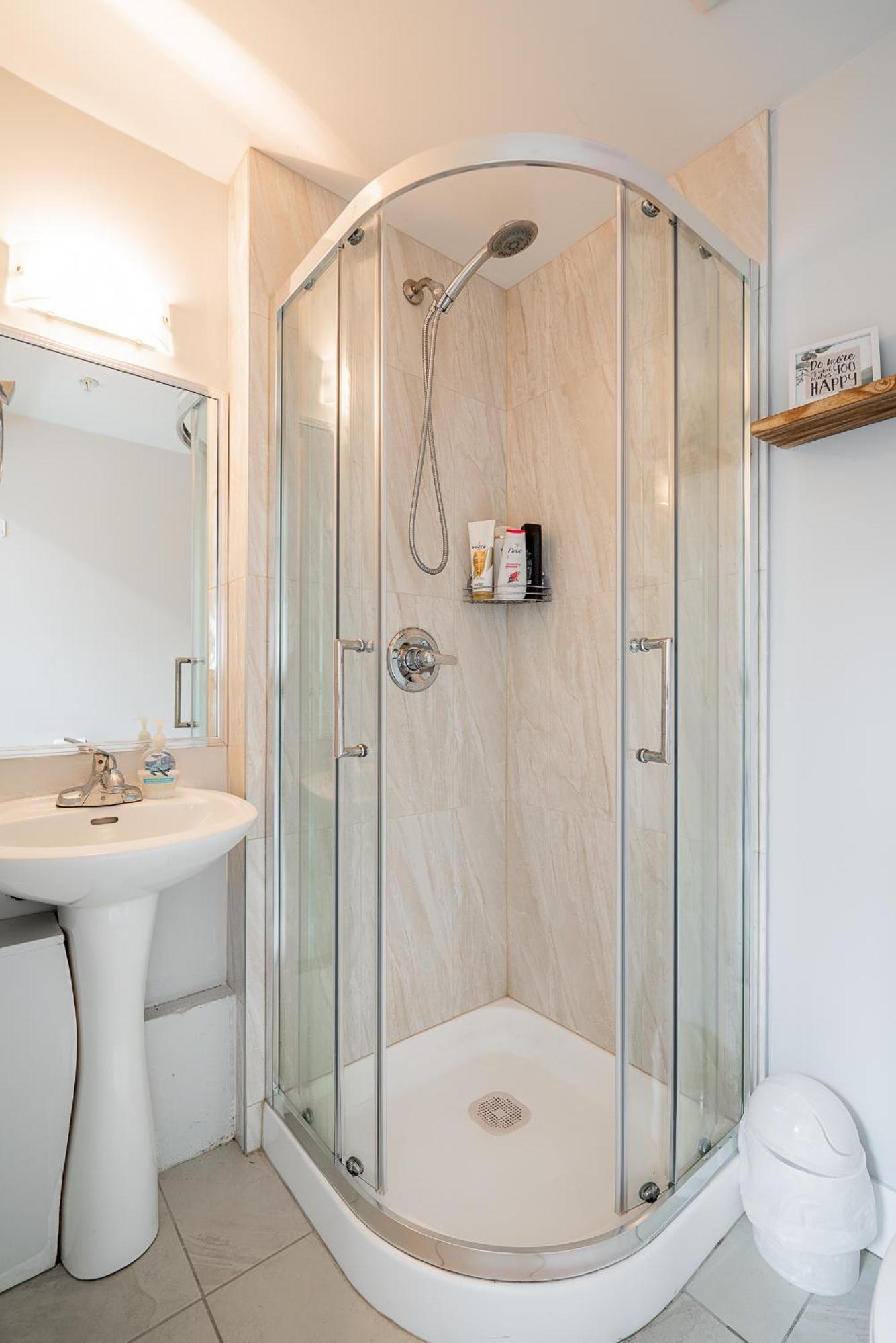 Cozy And Modern 2br *