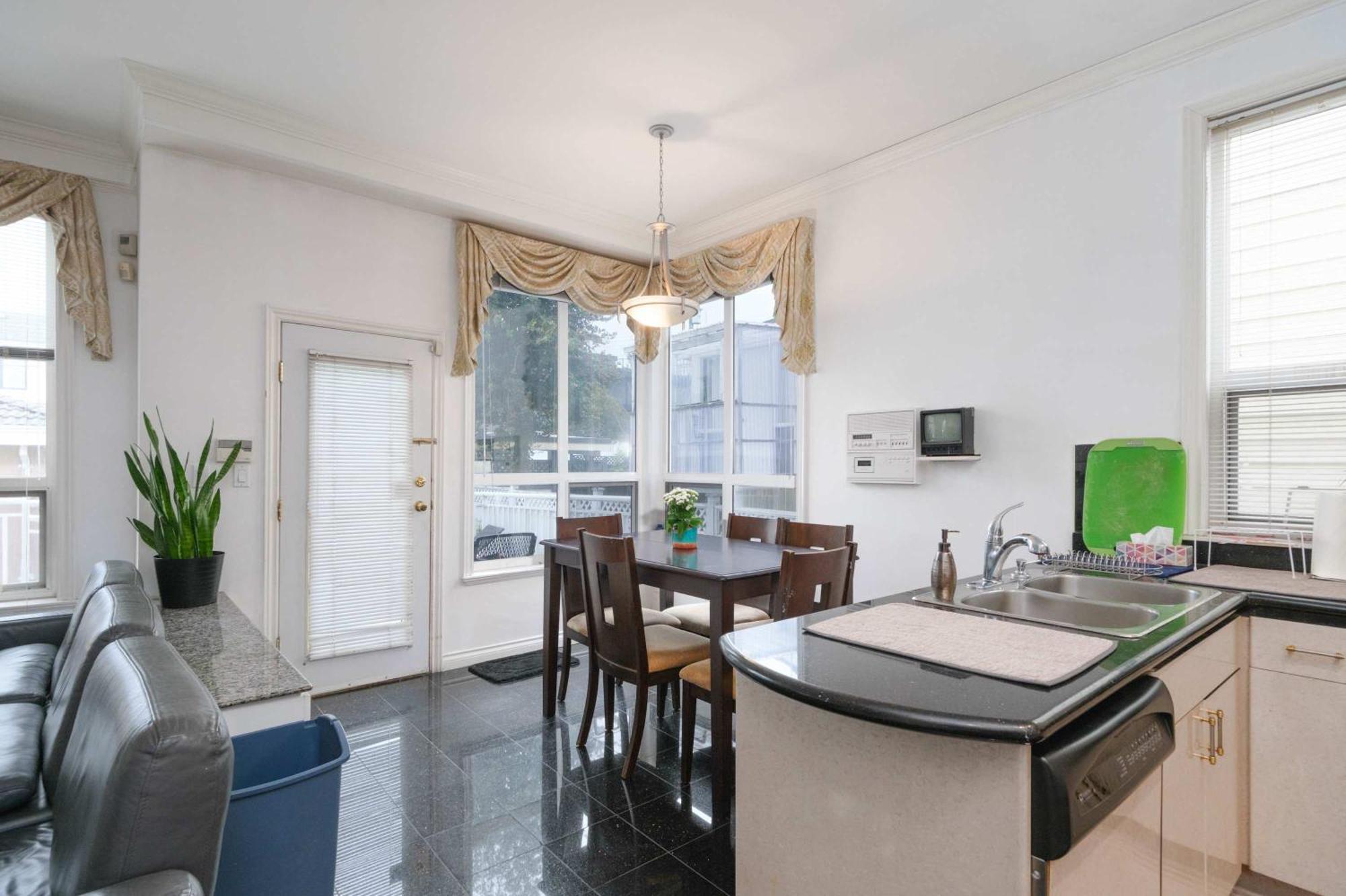 Holiday home Private With Private Washroom In Homestay Vancouver