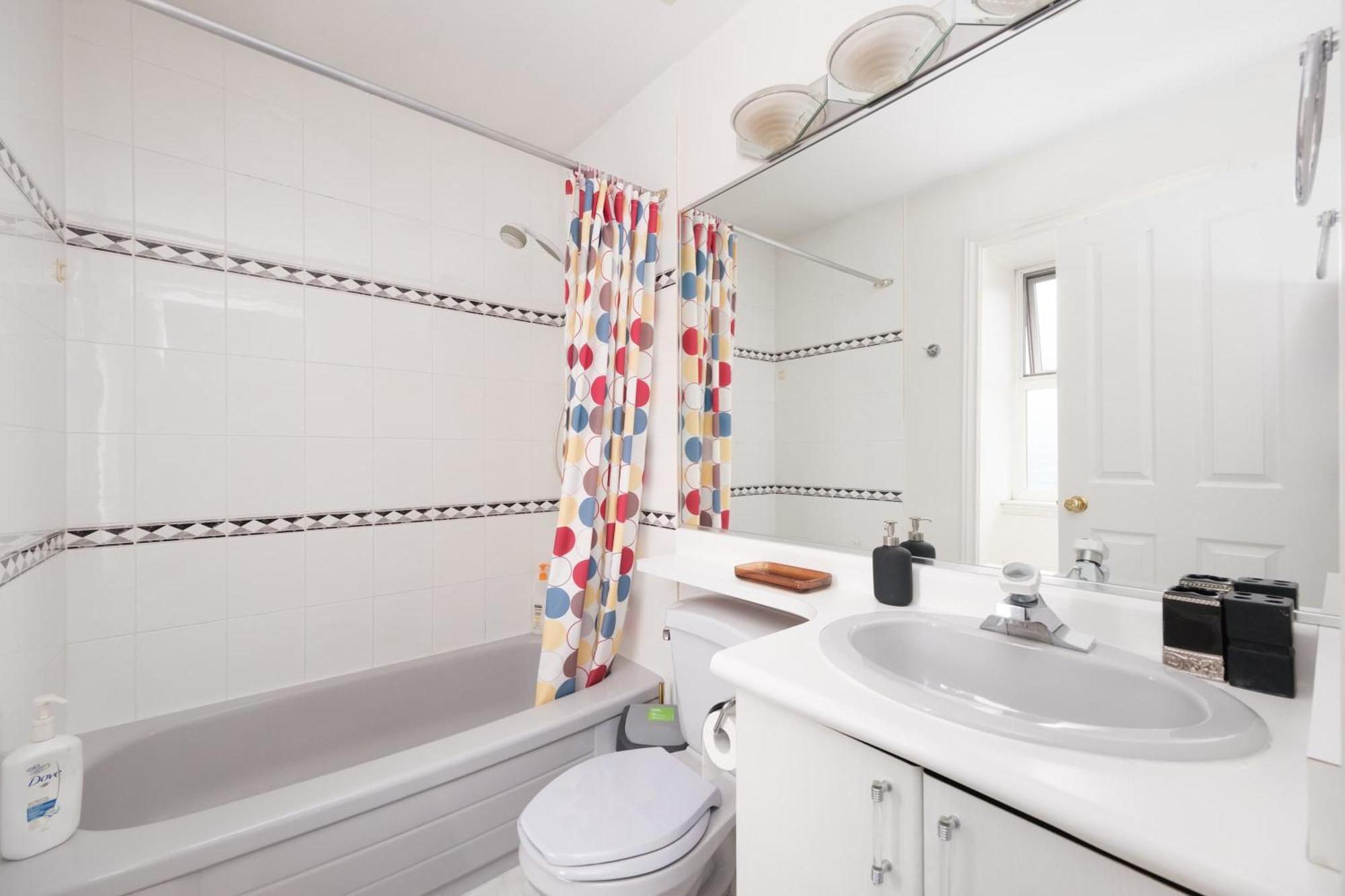 Holiday home Private With Private Washroom In Homestay
