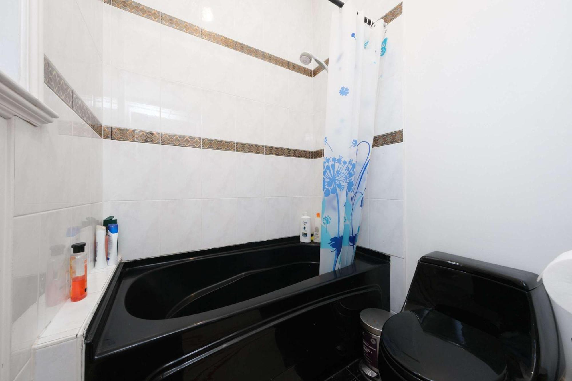 Private With Shared Washroom In Homestay Ferienhaus *