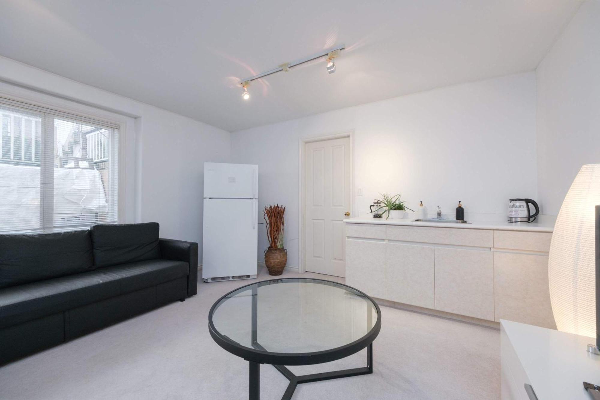 2 Bedroom Basement In Vancouver