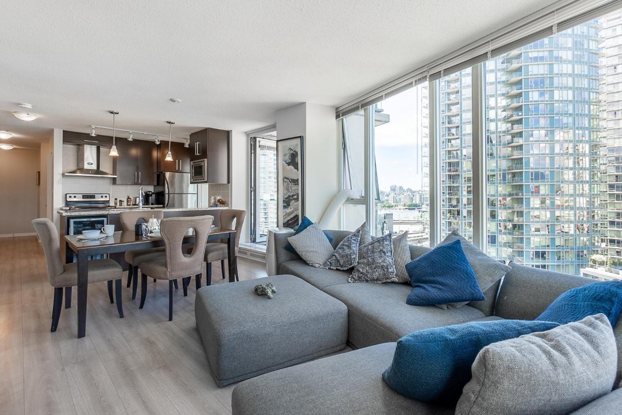 Bright And Airy Two Bedroom Flat With Panoramic City Views Apartment *