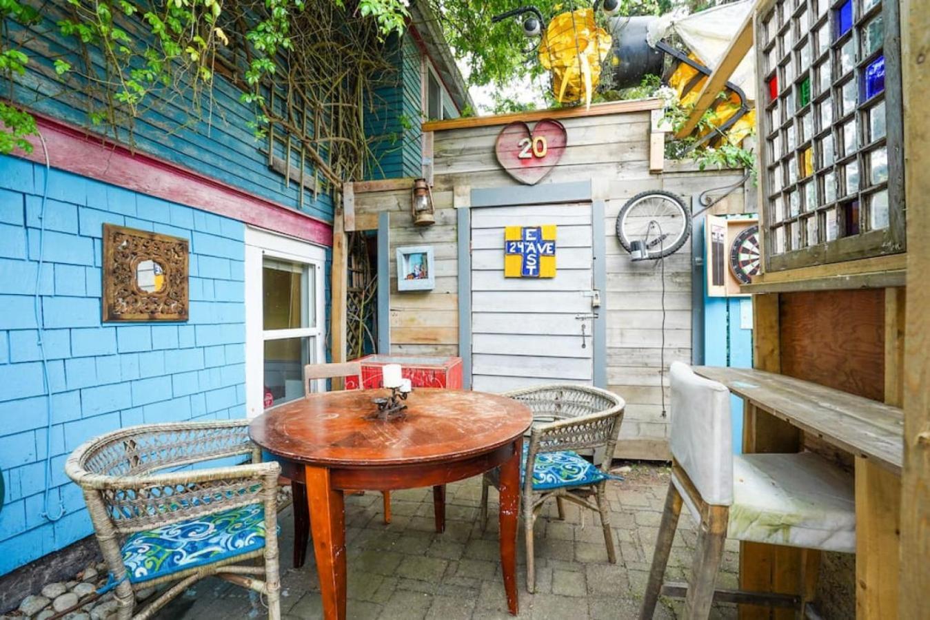 Holiday home Artsy Private Guest With Outdoor Saloon