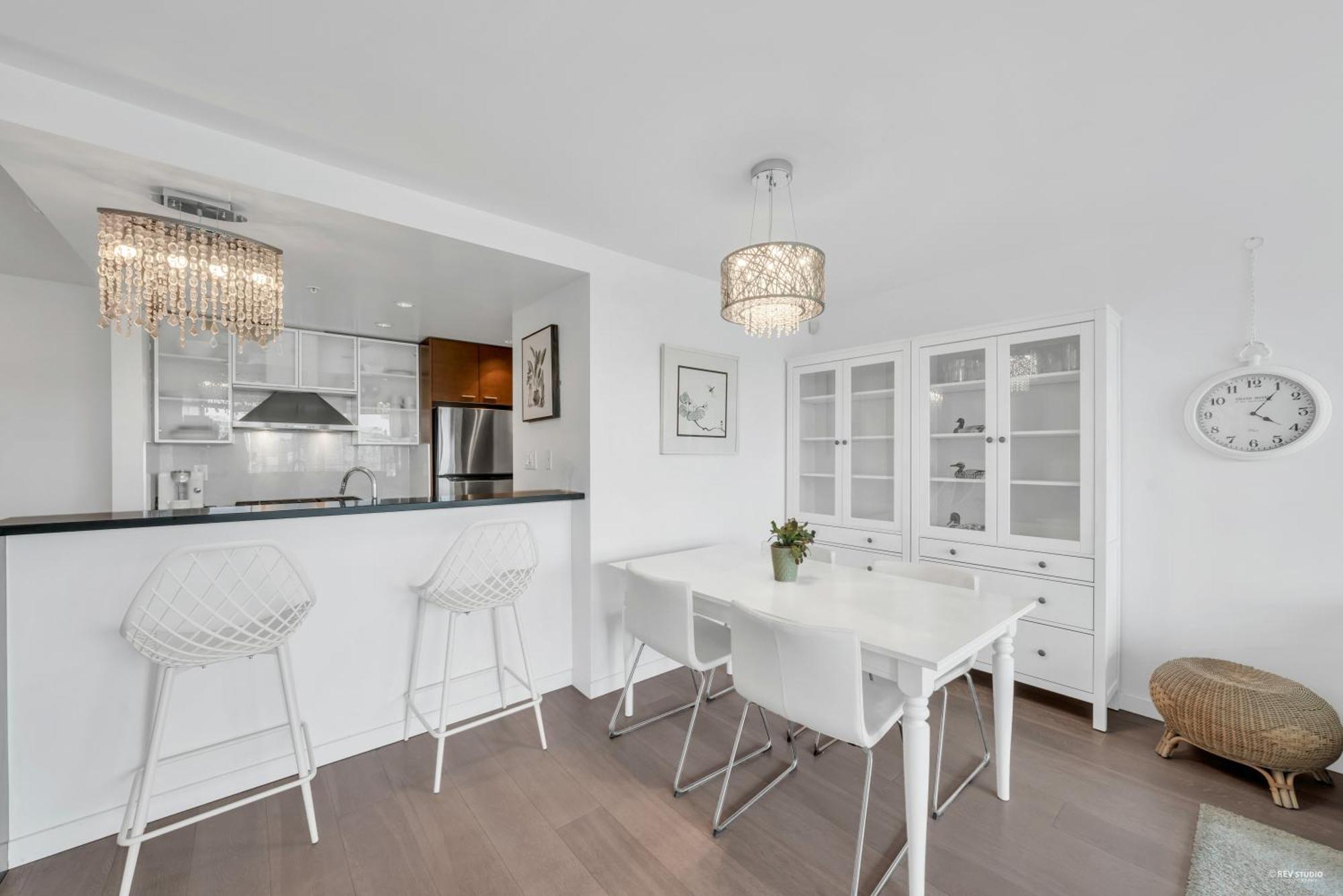 Location Downtown Chic Apartment Vancouver