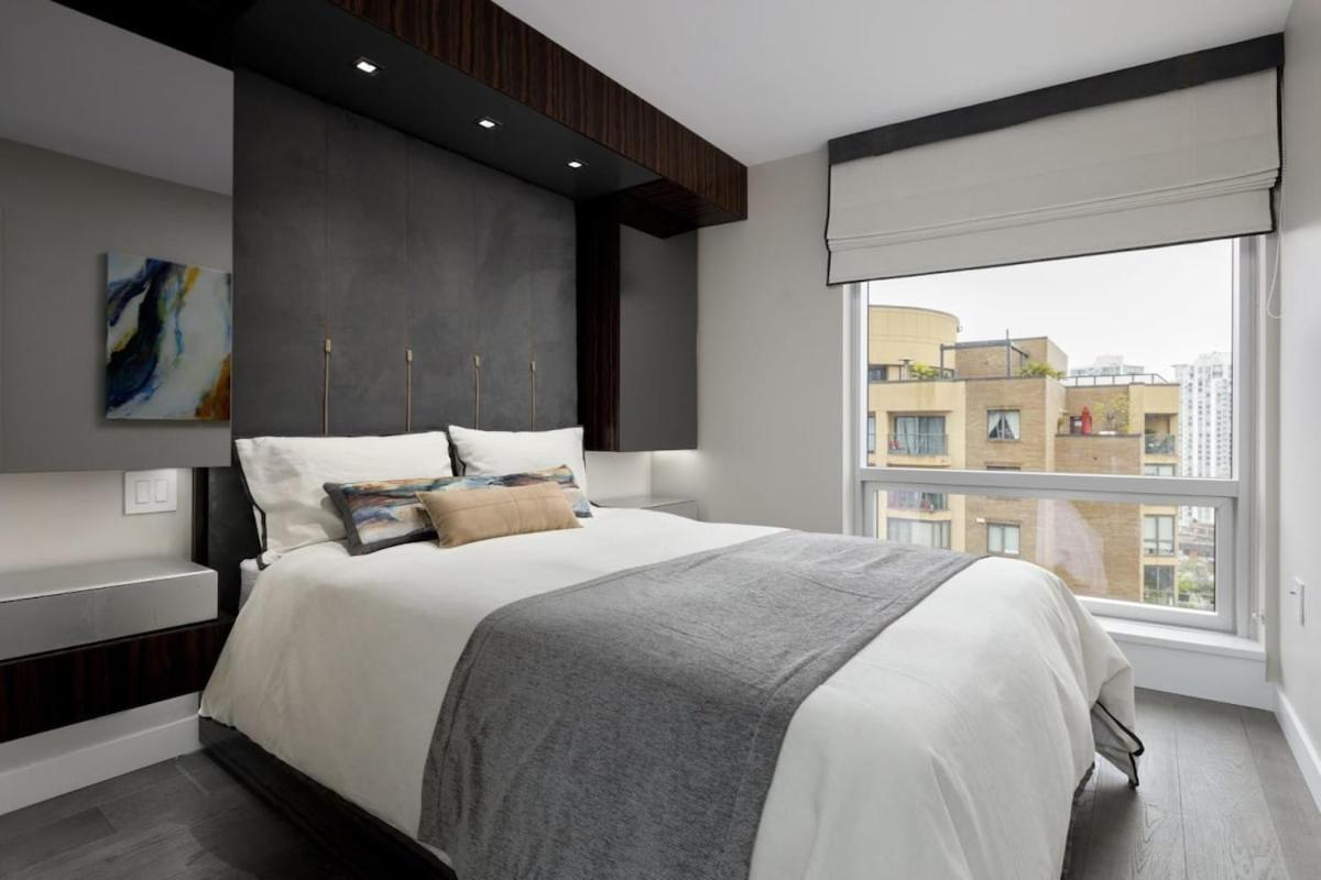 Amazing 3br Right In The Heart Of Yaletown * Vancouver